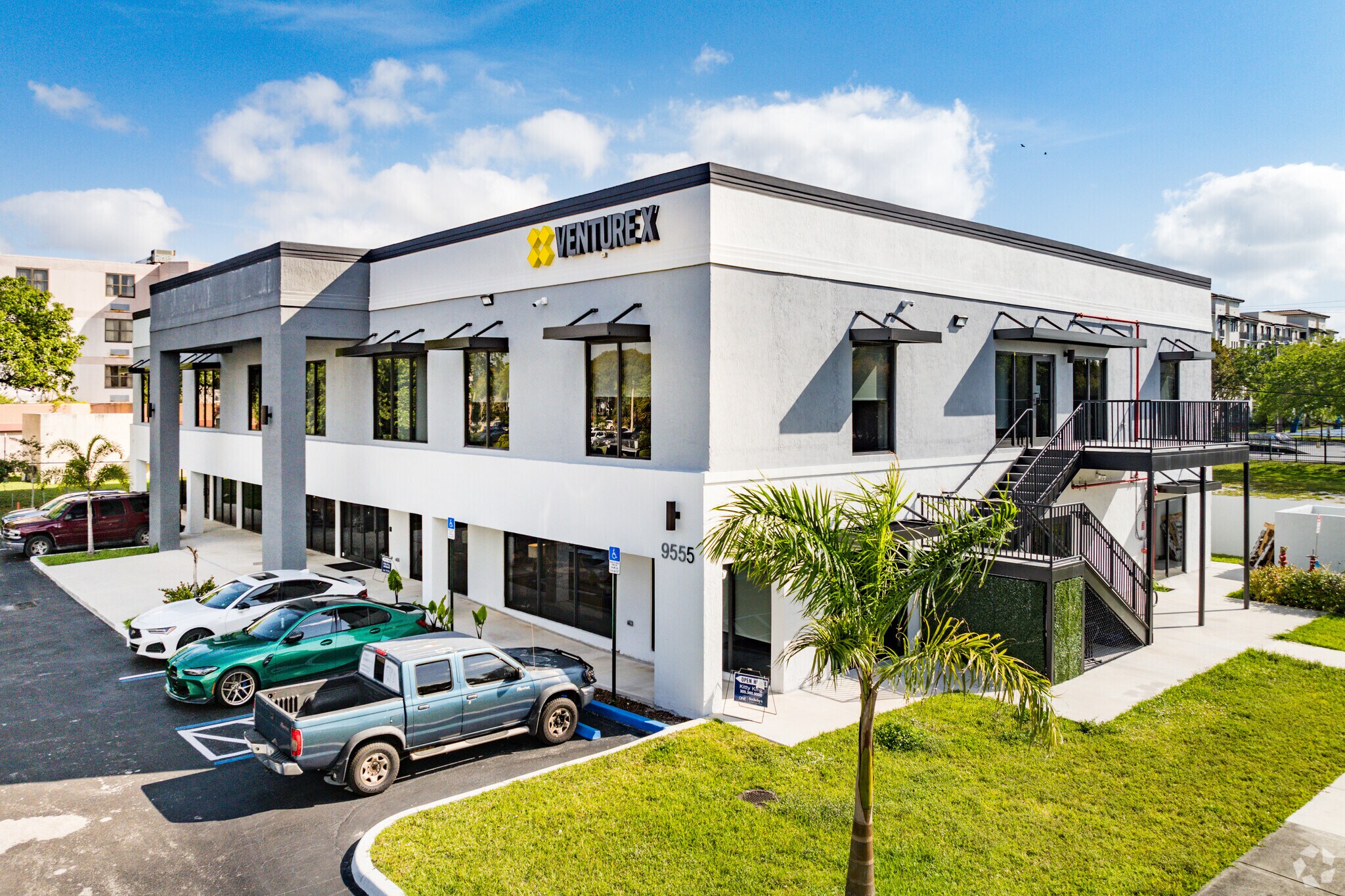 9555 SW 175th Ter, Palmetto Bay, FL à louer Photo du bâtiment- Image 1 de 16