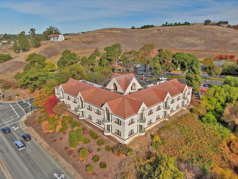 1100 Rose Dr, Benicia, CA for lease - Building Photo - Image 1 of 10