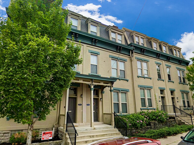 The Clifton Trio portefeuille de 3 propriétés à vendre sur LoopNet.ca - Photo du bâtiment - Image 3 de 4