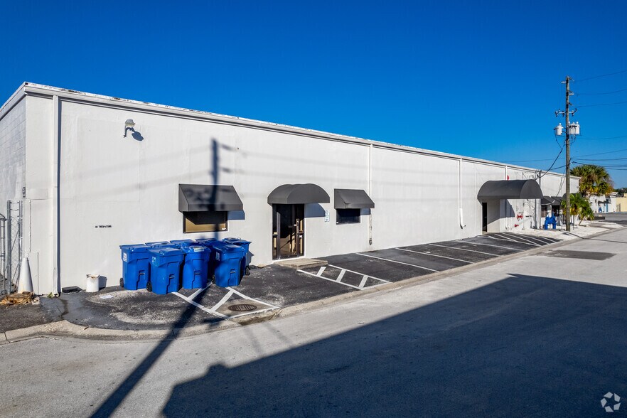 2442 N 23rd St, Saint Petersburg, FL à louer - Photo du bâtiment - Image 2 de 11