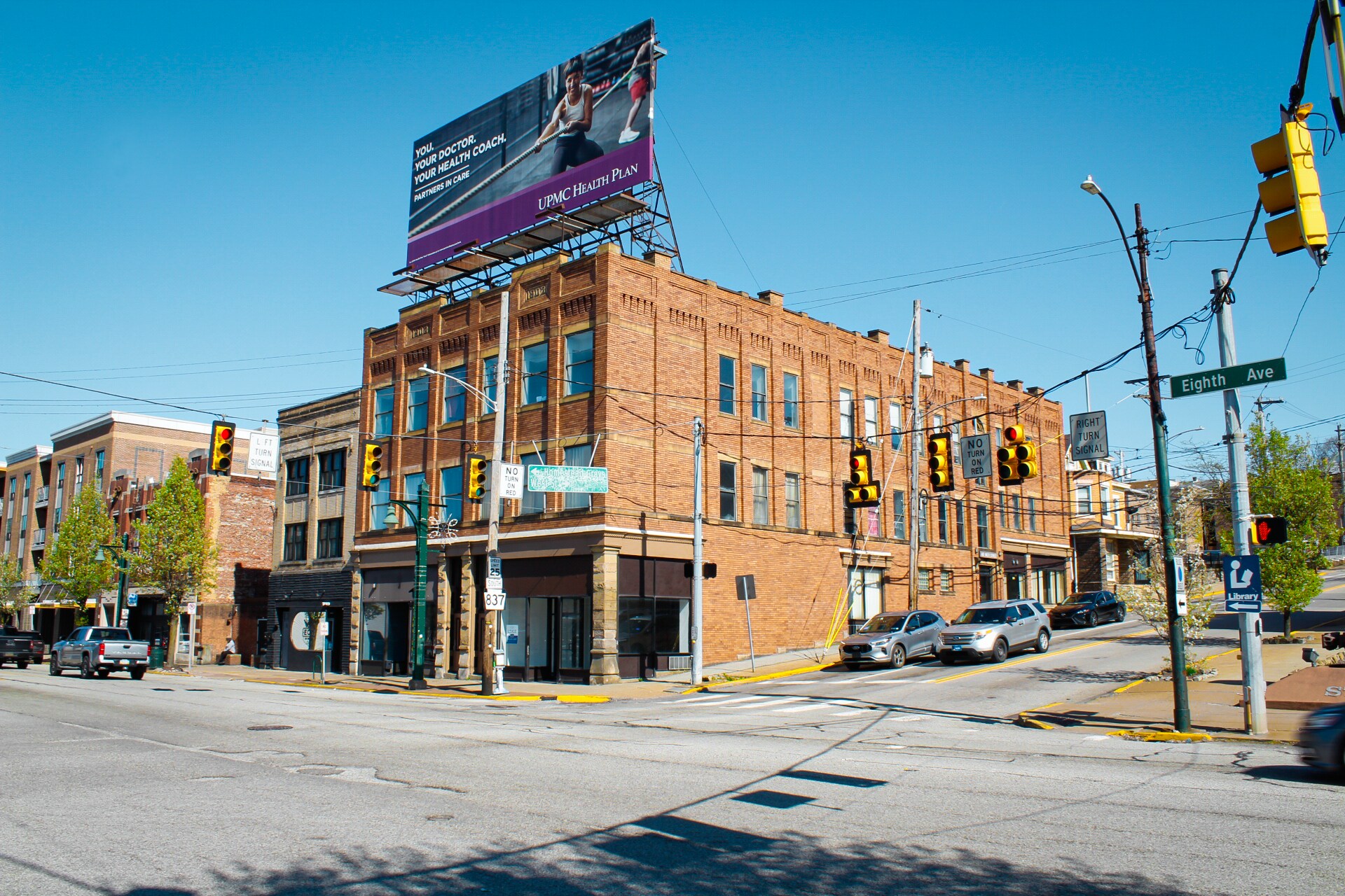100-102 E Eighth Ave, Homestead, PA à louer Photo principale- Image 1 de 6