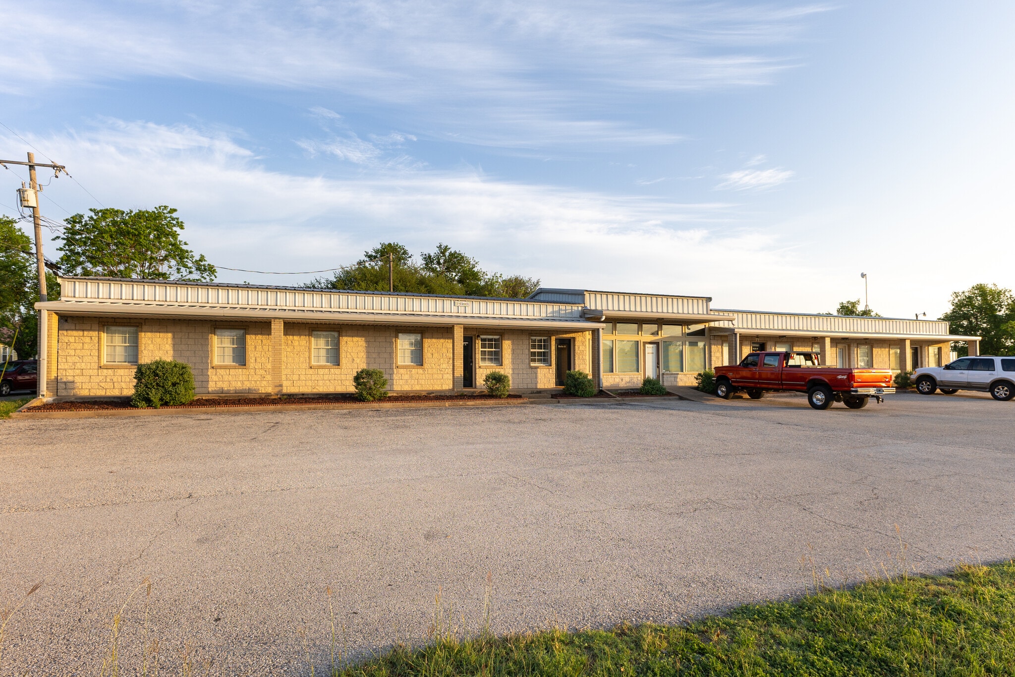 1201 Barnard Street, Glen Rose, TX for lease Primary Photo- Image 1 of 2