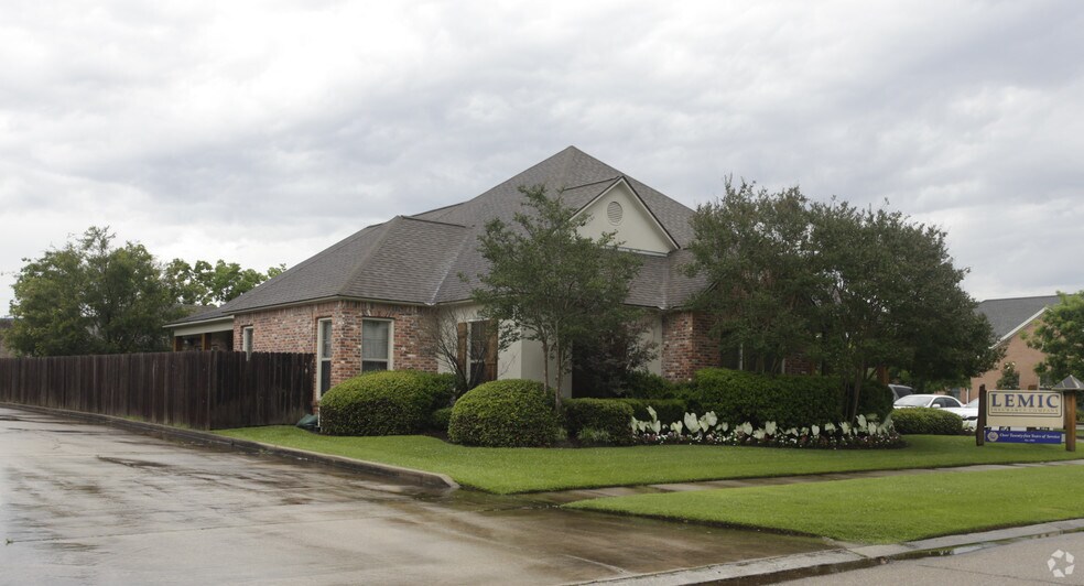 9543 Fenway Ave, Baton Rouge, LA à vendre - Photo du bâtiment - Image 2 de 29
