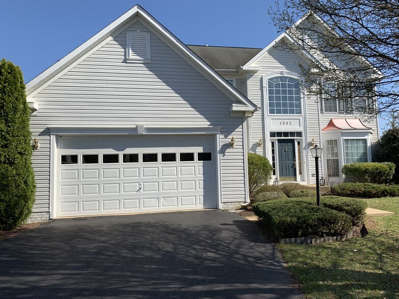 1805 Addison Ct, Frederick, MD à vendre - Photo du bâtiment - Image 3 de 8