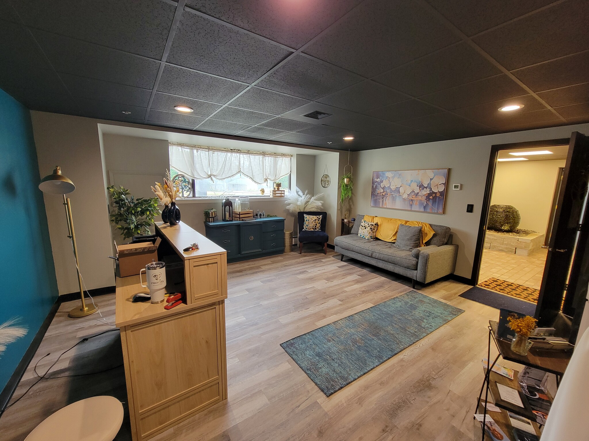 21415 W Greenfield Ave, New Berlin, WI à louer Photo intérieure- Image 1 de 4