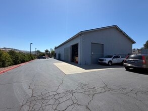 27354 Valley Center Rd, Valley Center, CA for lease Interior Photo- Image 2 of 24
