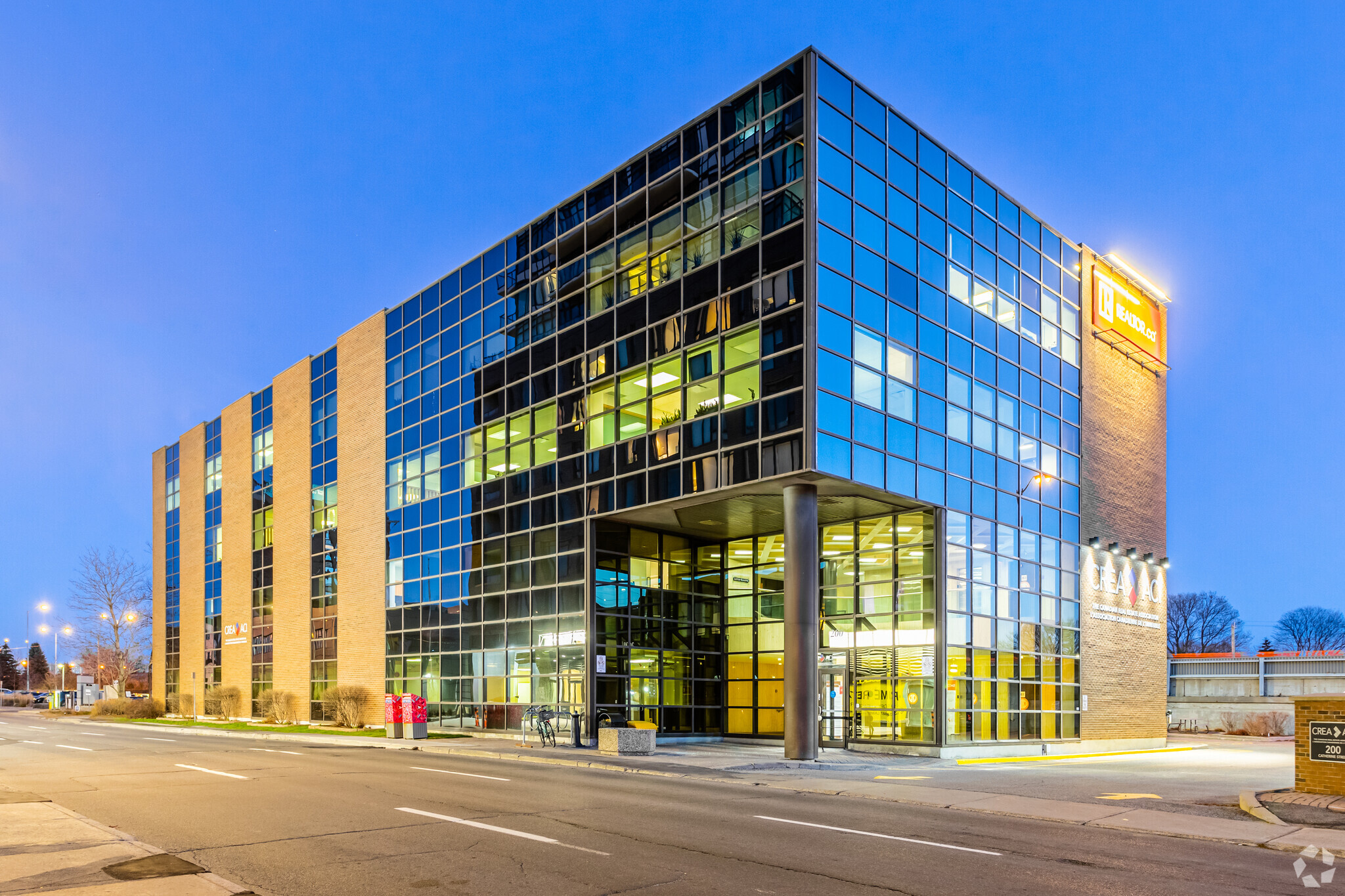 200 Catherine St, Ottawa, ON for lease Building Photo- Image 1 of 10