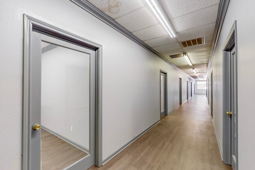 8120 White Settlement Rd, White Settlement, TX à louer - Photo intérieure - Image 2 de 9