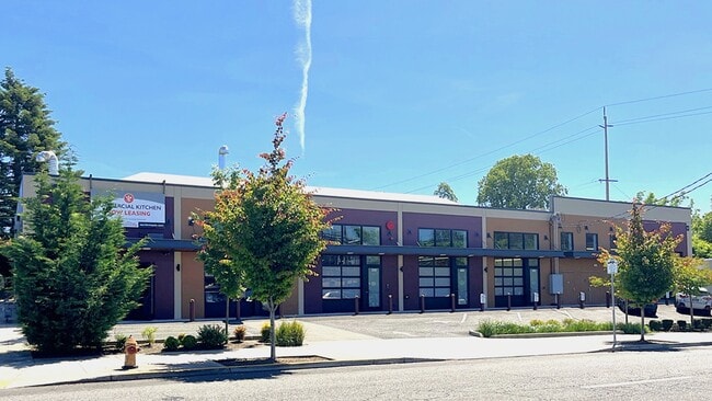 Plus de détails pour 602 SE 11th Ave, Portland, OR - Industriel à louer