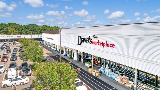 Plus de détails pour 1000 Division St, East Greenwich, RI - Commerce de détail à louer