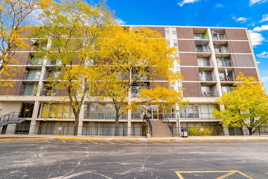 1043 S York Rd, Bensenville, IL à vendre - Photo du bâtiment - Image 1 de 3