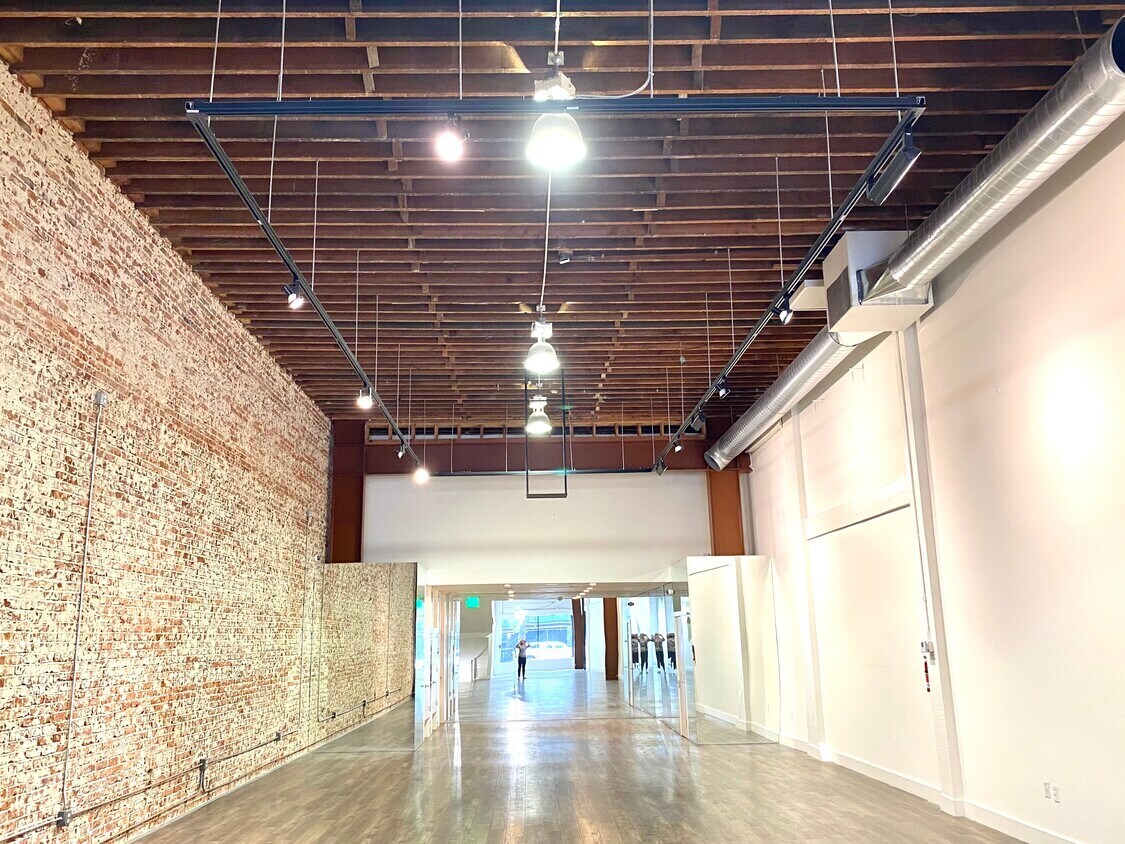 901-907 S Hill St, Los Angeles, CA for lease Interior Photo- Image 1 of 9