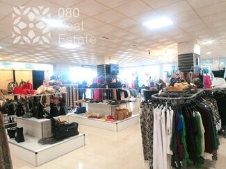 Plus de détails pour Commerce de détail à vendre