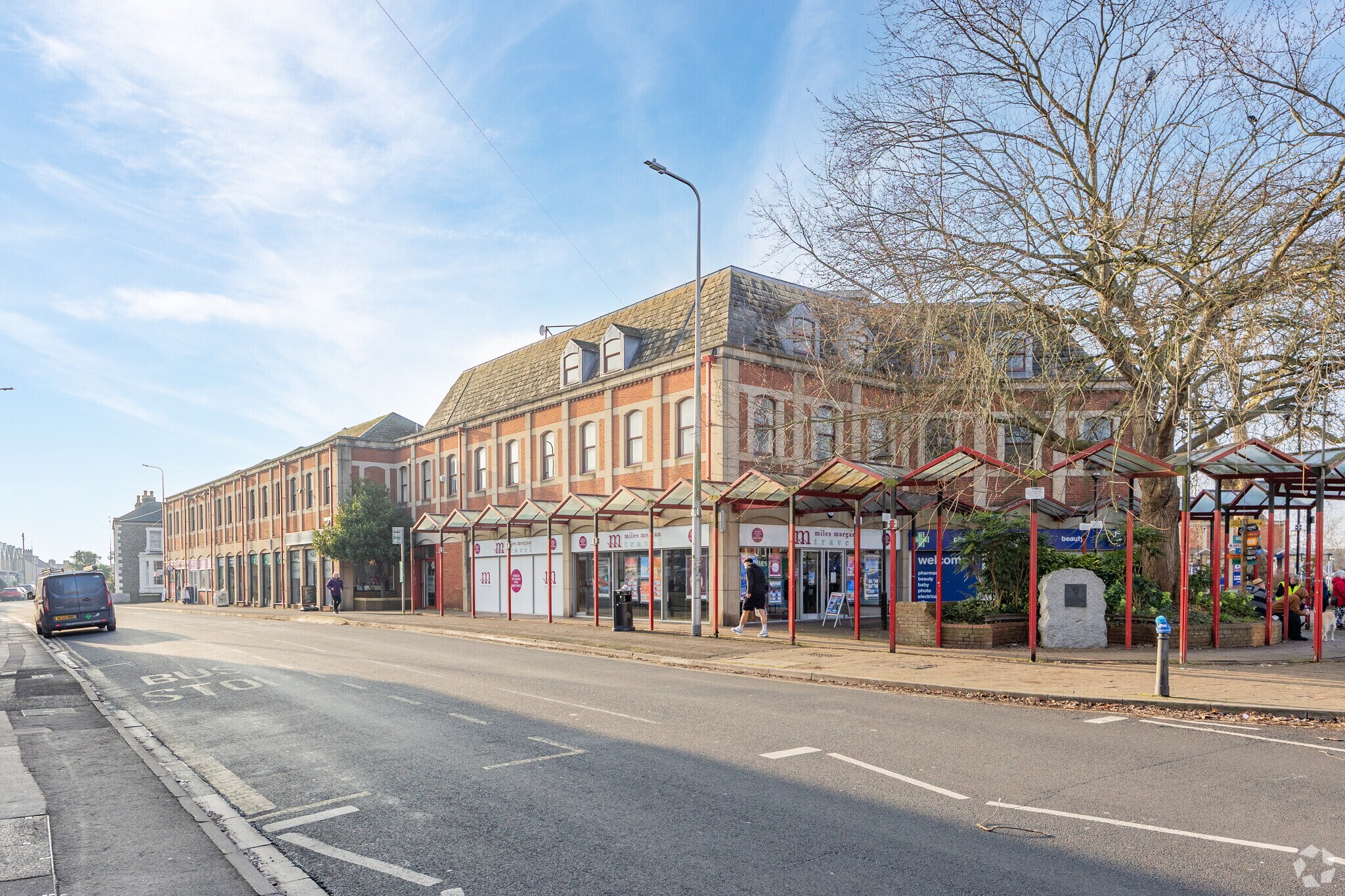 Clevedon Triangle Centre, Clevedon for lease Primary Photo- Image 1 of 5
