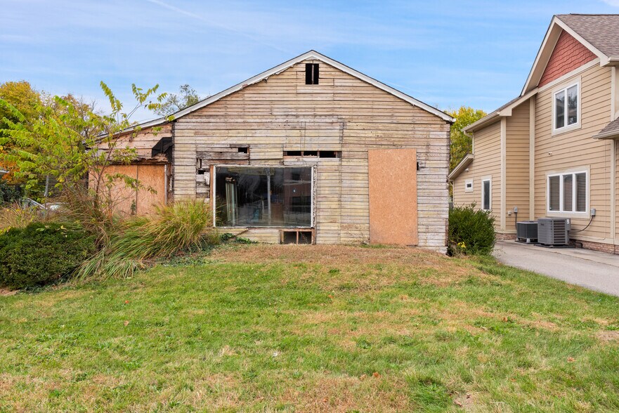 6328 N College Ave, Indianapolis, IN à vendre - Photo du bâtiment - Image 2 de 8