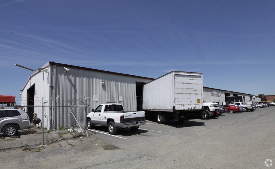 2450 Whipple Rd, Hayward, CA for lease - Building Photo - Image 3 of 5