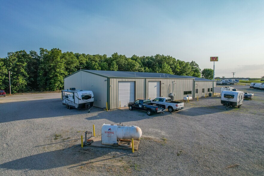 18256 Campground Rd, Phillipsburg, MO à vendre - Photo du bâtiment - Image 2 de 39