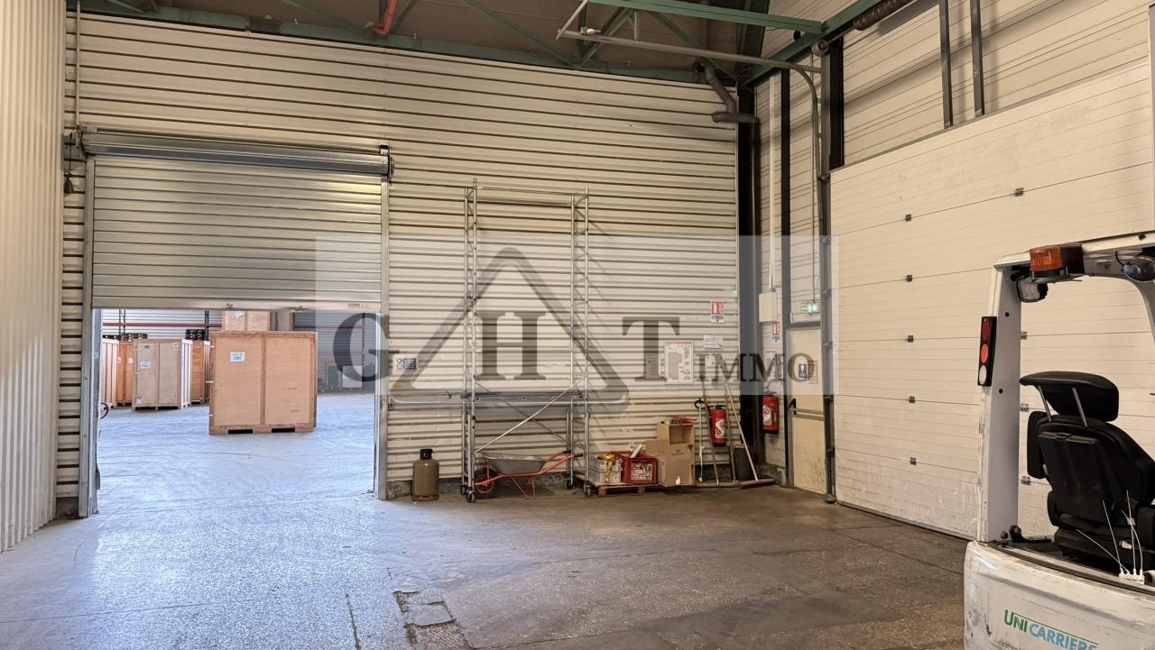 Industrial in Mareuil-lès-Meaux for lease Building Photo- Image 1 of 17