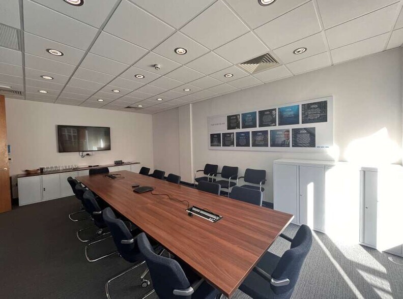 24-26 Adelaide St, Belfast à vendre - Photo intérieure - Image 2 de 5