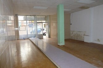 Retail in Segovia, Segovia for lease Interior Photo- Image 1 of 6