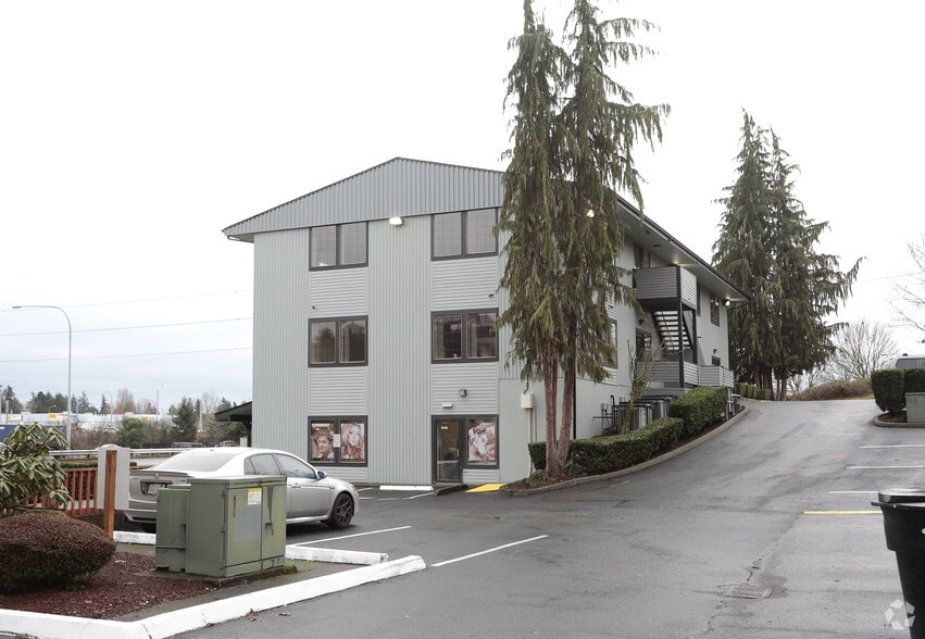 7030 Tacoma Mall Blvd, Tacoma, WA à louer - Photo du bâtiment - Image 2 de 3