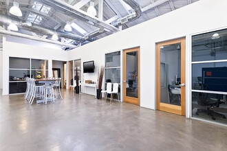 2928-2950 Nebraska Ave, Santa Monica, CA à louer Photo intérieure- Image 2 de 5