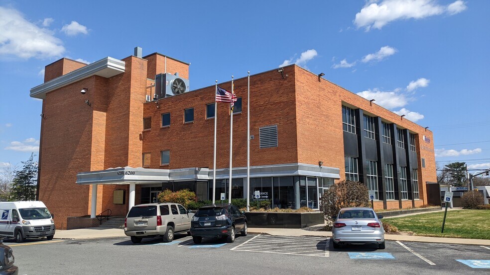 6200 Baltimore Ave, Riverdale, MD à louer - Photo du bâtiment - Image 2 de 5