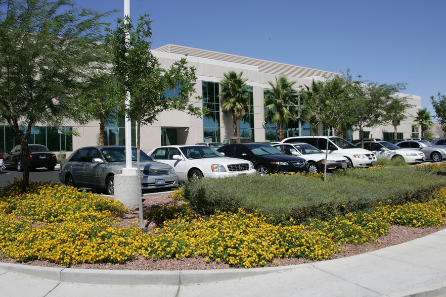 2651 N Crimson Canyon Dr, Las Vegas, NV for lease - Building Photo - Image 1 of 5