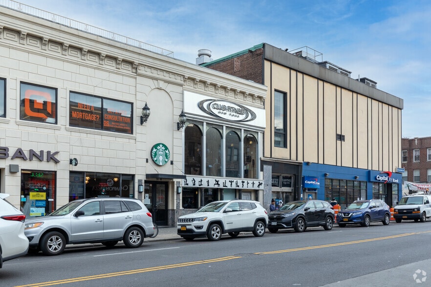 31-09 Broadway, Astoria, NY for lease - Building Photo - Image 3 of 6