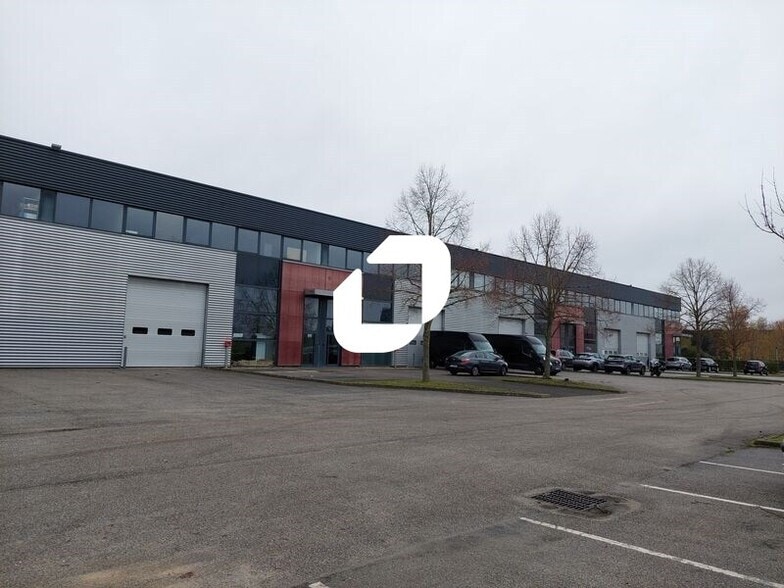 4 Rue Du Maréchal De Lattre De Tassigny, Élancourt for lease - Building Photo - Image 3 of 13