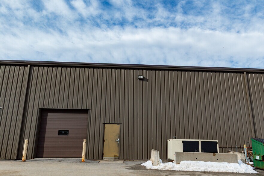 385 Rodman Rd, Auburn, ME à louer - Photo du bâtiment - Image 2 de 5