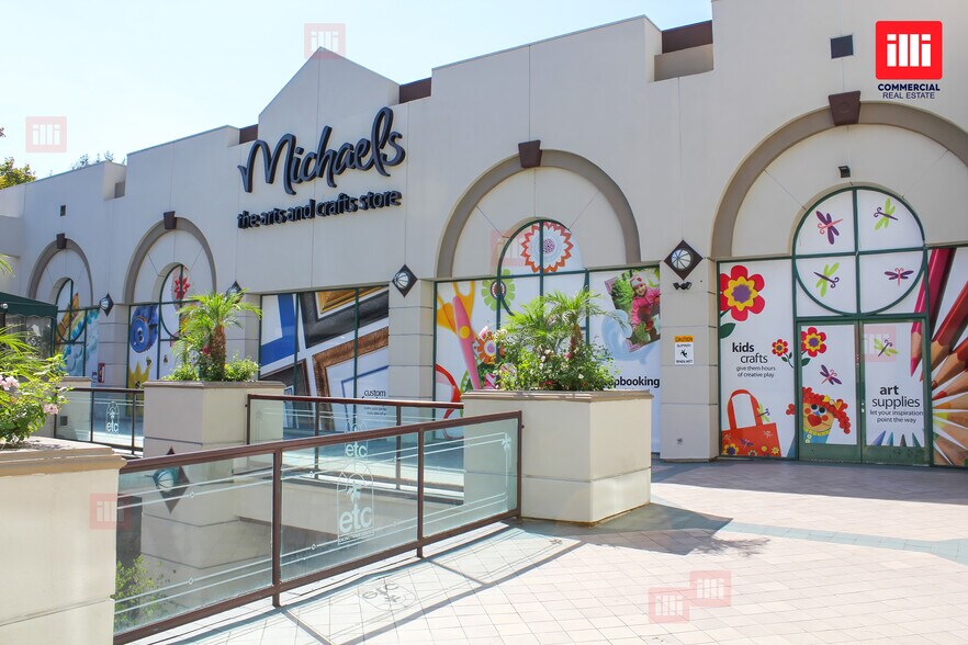 17200 Ventura Blvd, Encino, CA à louer - Photo du bâtiment - Image 3 de 8