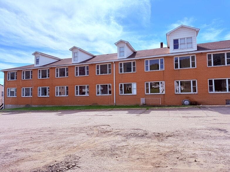 834 3rd St, New Martinsville, WV for sale - Building Photo - Image 3 of 11