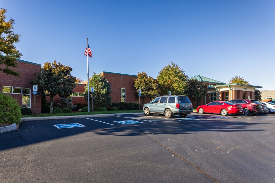 10431 Wallace Alley St, Kingsport, TN à vendre - Photo du bâtiment - Image 2 de 22