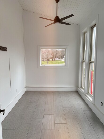 115 Hemlock St, Big Rapids, MI à vendre - Photo du bâtiment - Image 2 de 7