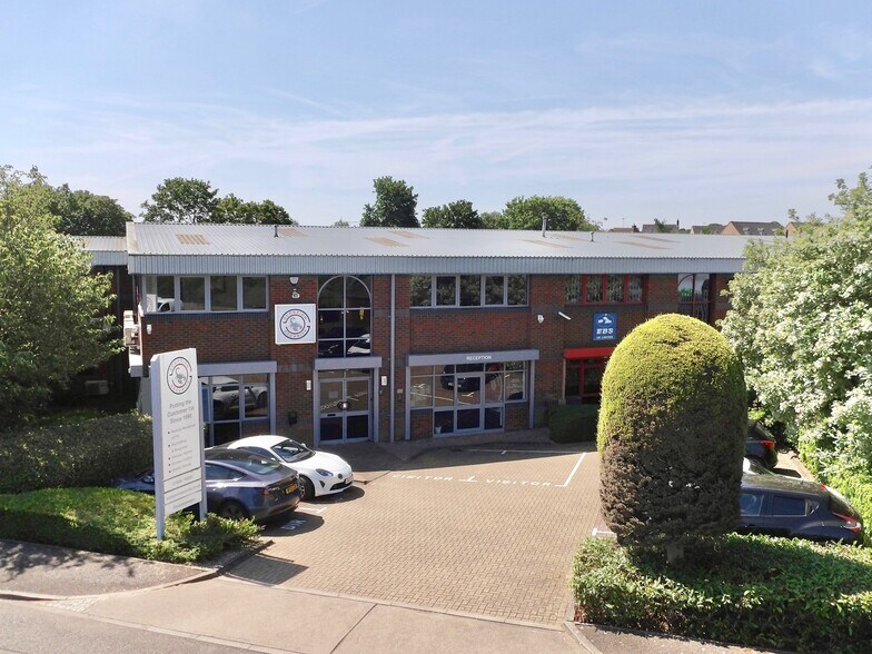 24-28 Chartergate, Quarry Park Clos, Northampton à louer - Photo du bâtiment - Image 3 de 13