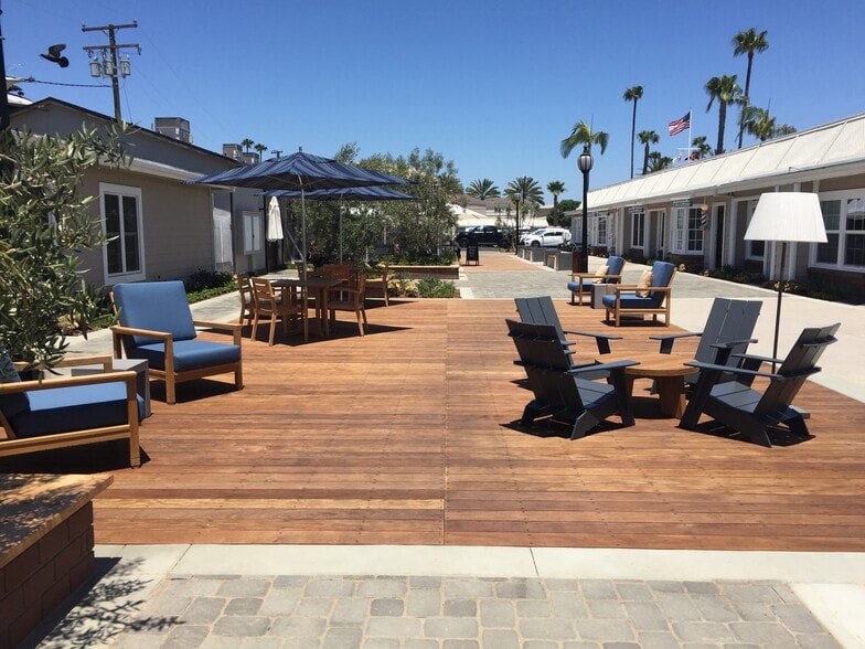 717 Lido Park Dr, Newport Beach, CA for lease - Building Photo - Image 3 of 6