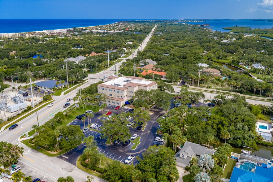 1701 Highway A1A, Vero Beach, FL for lease - Building Photo - Image 2 of 18