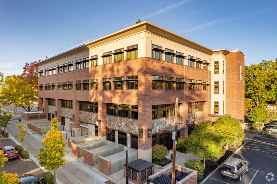 360 E 10th Ave, Eugene, OR à louer - Photo du bâtiment - Image 3 de 8