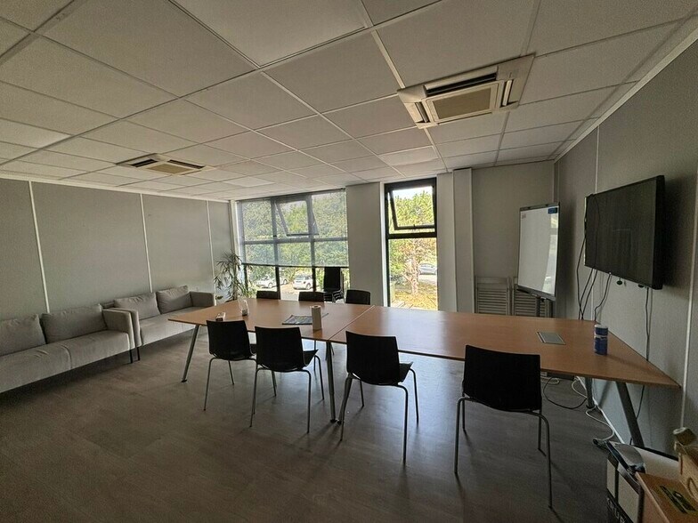 18 Avenue De L'Europe, Ramonville-Saint-Agne for sale - Building Photo - Image 2 of 7