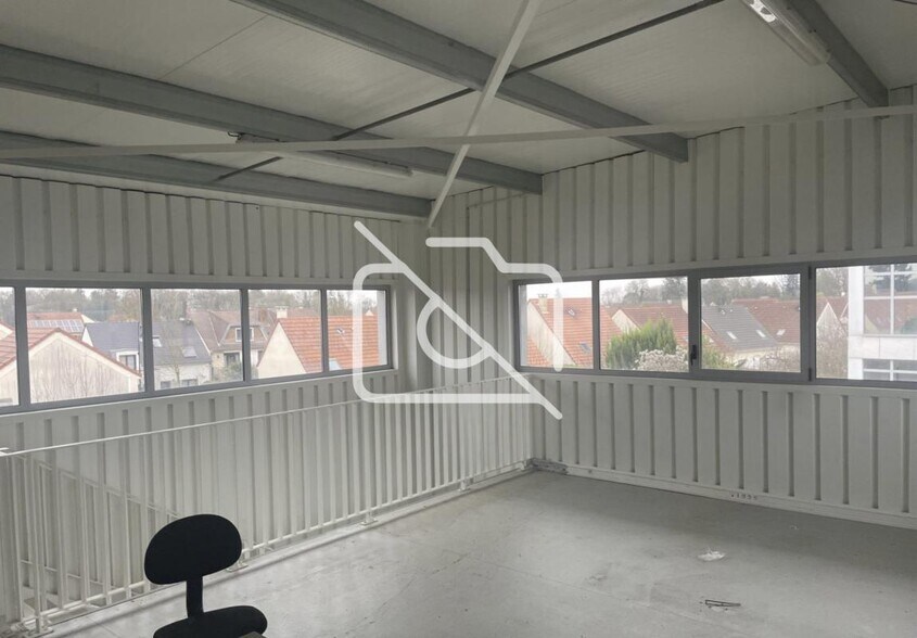 Industrial in Les Ulis for lease - Interior Photo - Image 3 of 4