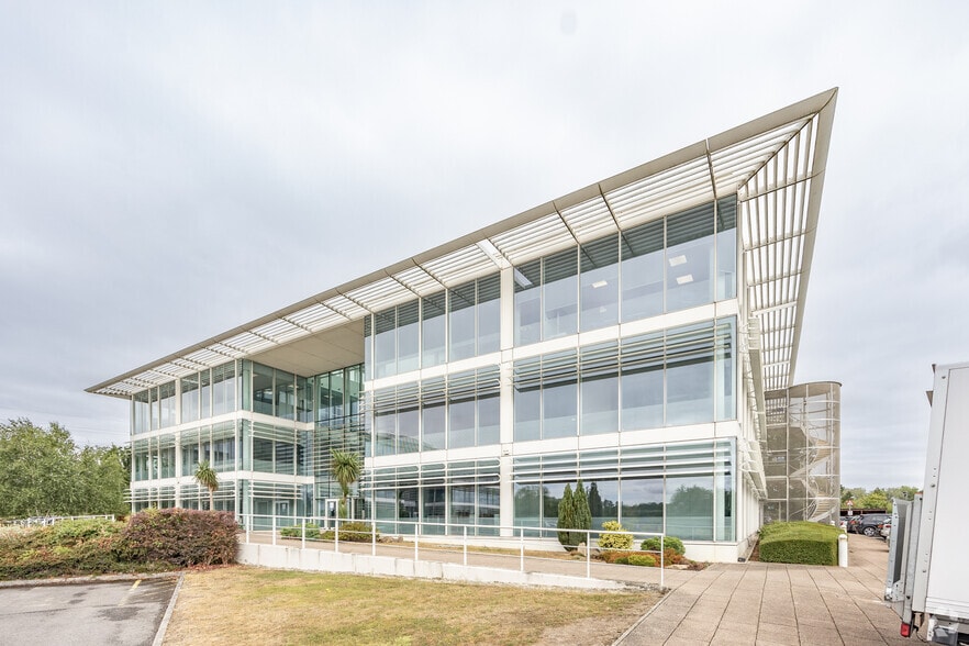 Whitehill Way, Swindon for lease - Building Photo - Image 3 of 4