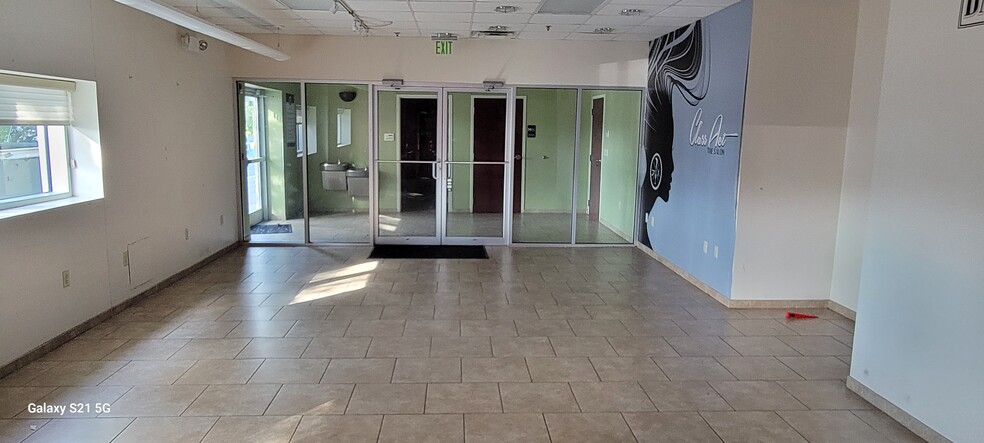 1189-1199 S Woodland Blvd, Deland, FL for lease - Interior Photo - Image 2 of 6