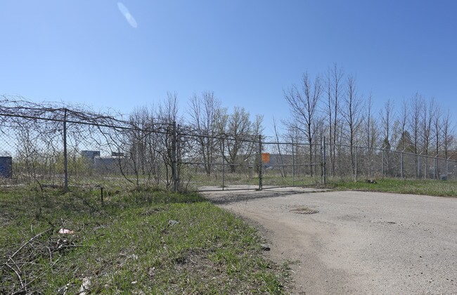 Plus de détails pour 54 Campbell Rd, Guelph, ON - Terrain à louer