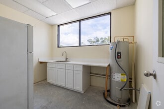 2127 Grand Blvd, Holiday, FL for lease Interior Photo- Image 2 of 10