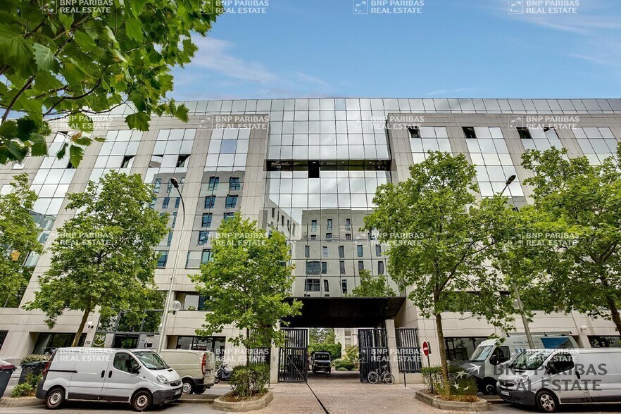 Bureau dans Boulogne-Billancourt à louer - Photo du bâtiment - Image 1 de 15