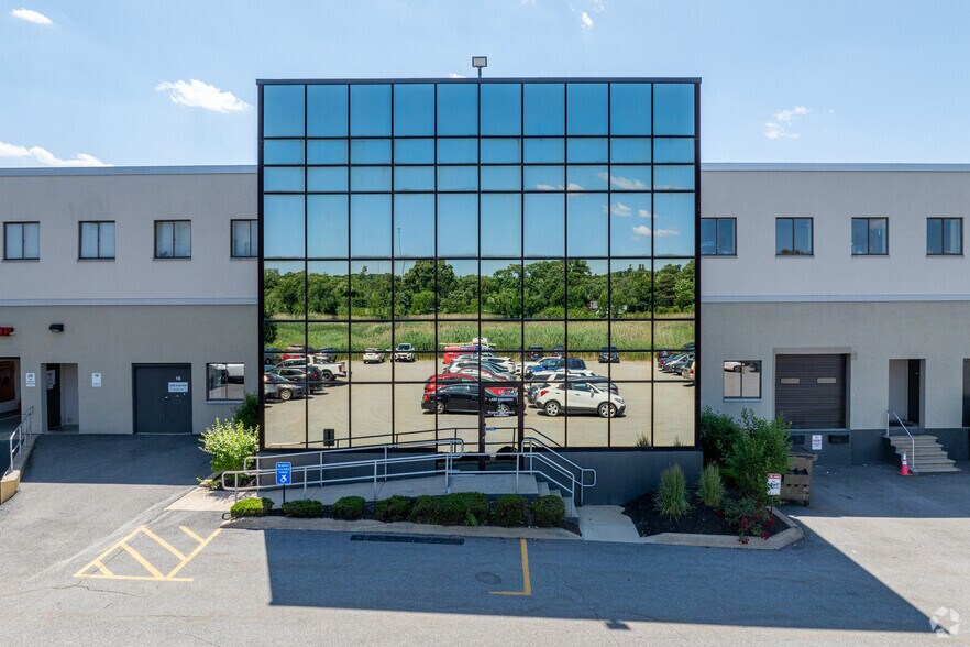 2-100 Tower Office Park, Woburn, MA à louer - Photo du bâtiment - Image 3 de 10