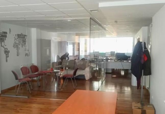 Office in Cáceres, Cáceres for sale - Building Photo - Image 2 of 4