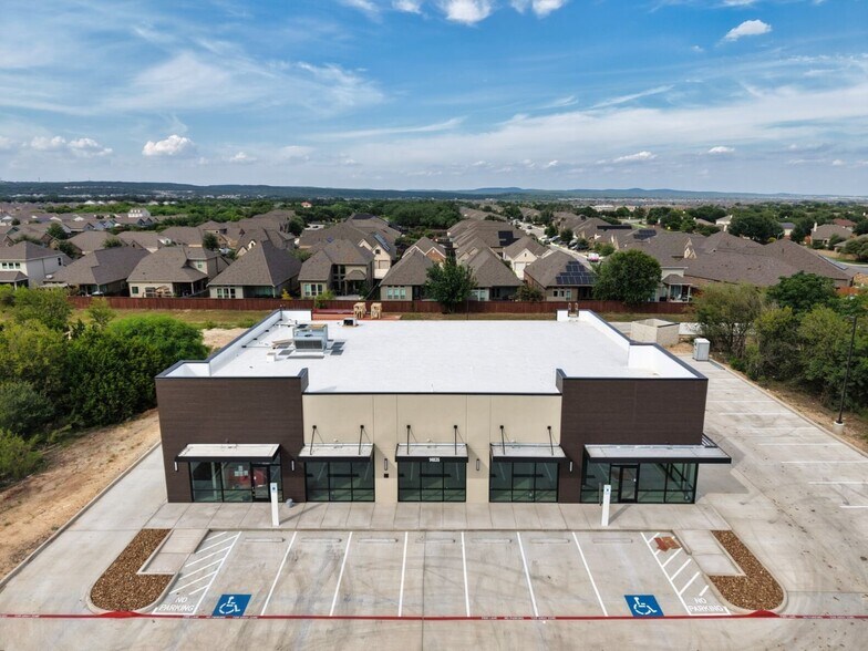 14835 Culebra rd, San Antonio, TX à louer - Photo du bâtiment - Image 3 de 5