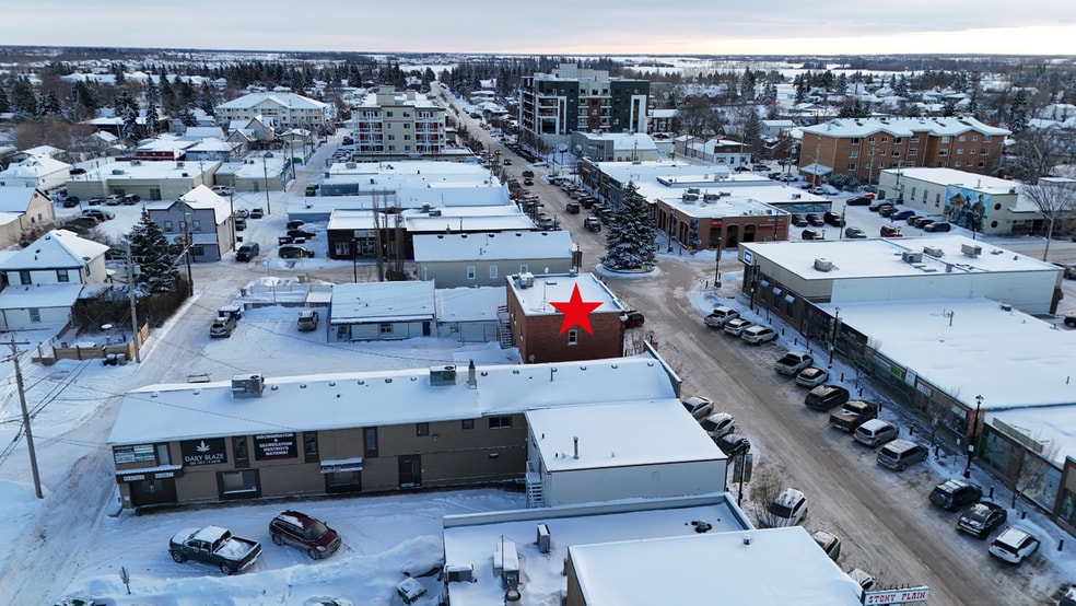 5011 50 St, Stony Plain, AB à vendre - Aérien - Image 3 de 17